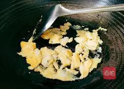 Pineapple colorful fried rice recipe illustration 11