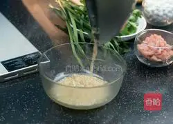 Illustration of how to make Hakka salted glutinous rice balls 2