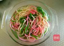 Illustration of how to make fruit and vegetable colored noodles 18