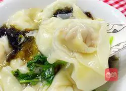 Illustration of how to make wontons stuffed with mushrooms 21