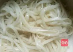 Illustration of how to make mushroom noodles 6