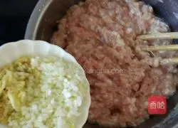 Chicken soup wonton recipe illustration 6