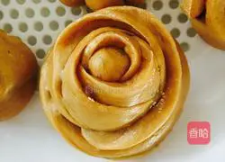 Illustration of how to make brown sugar steamed buns 18