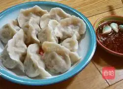 Illustration of how to make pork and mushroom dumplings 15