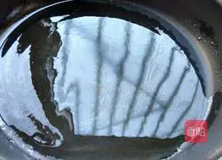 Illustration of how to make chives, shrimps and egg pancakes 11