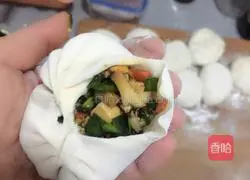 Illustration of how to make vegetarian steamed buns 7