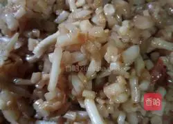 Illustration of how to stir-fry Houttuynia cordata with tomatoes 8