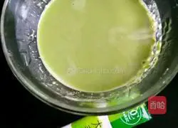 Illustration of how to make green sauce pancakes 3