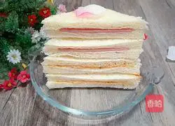 Illustration of how to make ham salad sandwich 5