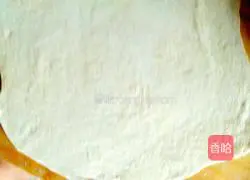 Illustration of how to make scallion pancake 3