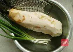 Fry the potato cakes Practice illustration 2