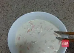 Illustration of how to make white rice shrimp cakes 4