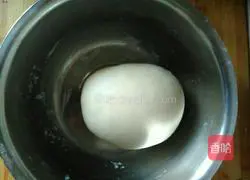 Dumplings...Illustration of how to make zucchini, egg and onion stuffing 2