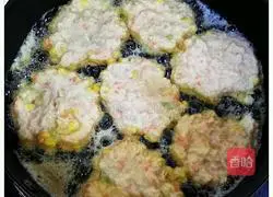 Illustration of how to make corn kernel potato pancakes 8