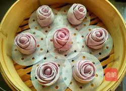 Illustration of how to make rose steamed buns 15