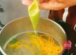 Illustration of how to make fruit and vegetable noodles 4
