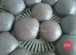 Illustration of how to make black rice steamed buns 6
