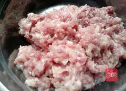 Illustration of how to make pork buns 7