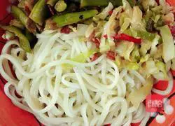 Xinjiang home-style vegetarian noodles recipe 3