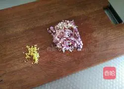 Illustration of how to make beef sauce noodles 3