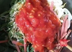 Illustration of how to make tomato noodles 10