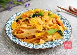 Illustration of how to make fried noodles with garlic chili sauce 15