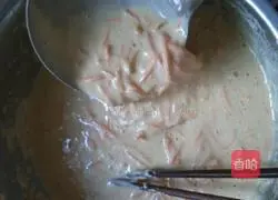 Illustration of how to make egg pancakes with shredded carrots 5