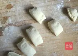 Illustration of how to cut steamed buns 8