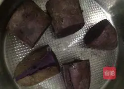 Illustration of how to make purple sweet potato stuffed buns 6