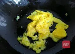 Sausage Egg Illustration of how to make fried rice 3