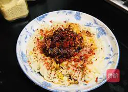 Illustration of spicy noodles recipe 6