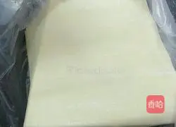 Illustration of how to make pork and shepherd's purse dumplings 4