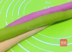 Illustration of how to make three-color dumplings 7