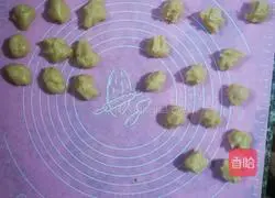 Illustration of how to make red bean paste cakes 2