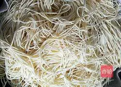 Illustration of how to make steamed noodles 1