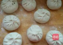 Chives and seafood buns.Recipe 9