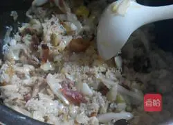 Illustration of how to make fried rice 9