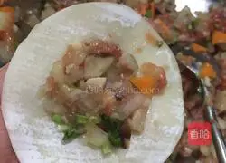 Illustration of how to make dumpling fillings in summer 3