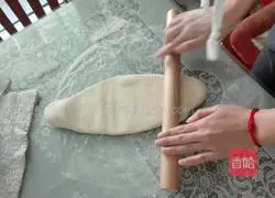 Illustration of how to make brown sugar steamed buns 8