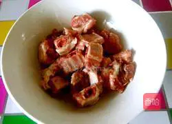 Illustration of how to make pork ribs buns 2