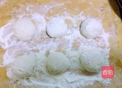 Illustration of how to make large steamed buns with vegetarian filling 6