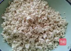 Vegetarian Illustration of how to make stuffed buns 2