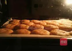 Illustration of how to make fragrant peanut cake 8