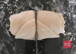 Illustration of how to make rose steamed buns 4