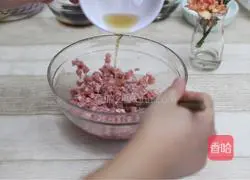 Illustration of how to make minced meat noodles 3