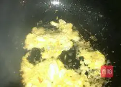Illustration of how to make egg fried rice 6