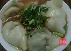 Illustration of how to make pork and leek wontons 13