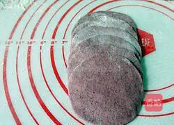 Rose Illustration of how to make flower steamed buns 4