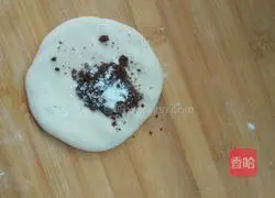 Illustration of how to make homemade steamed buns and flower rolls at home 9