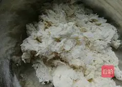 Illustration of how to make hollow sesame cakes 1